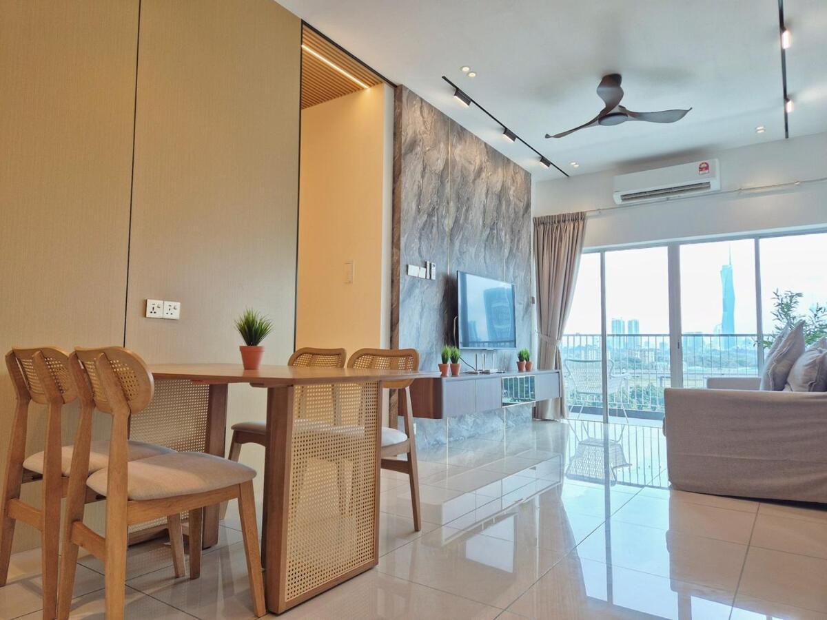 Pangsapuri D3911 Klcc View Private Roof Terrace L 8pax Kuala Lumpur